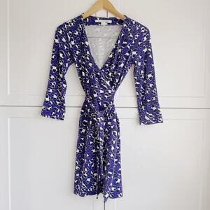 Diane von Furstenberg New Julian Two Wrap Dress Spotted Floral Cat Purple Size 4